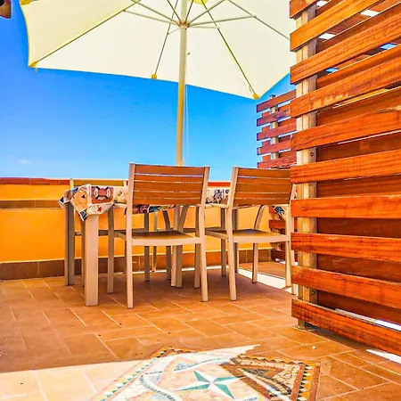 Semesterbostad La Marineria *