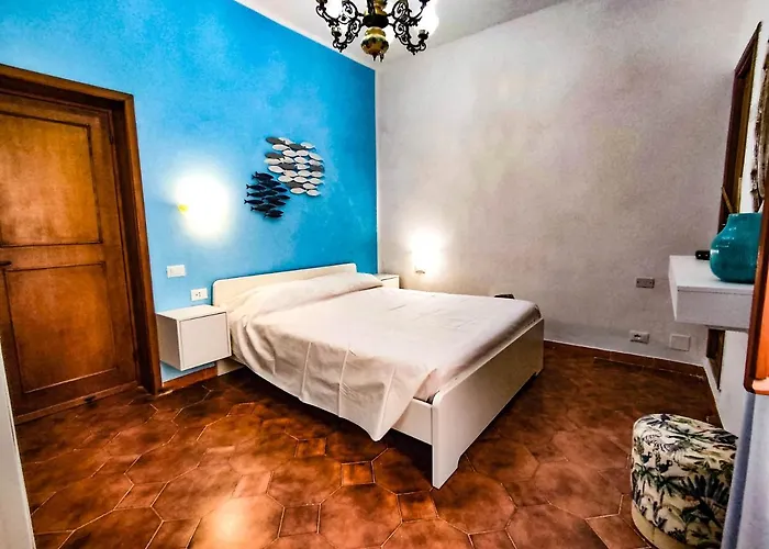 Semesterbostad La Marineria